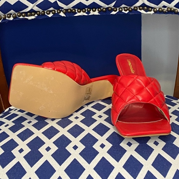 Red quilted square toe bright heeled mules sz 9 - Picture 3 of 5